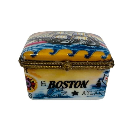 VTG Agiftcorp Boston Trinket Box Clipper Ship 2" Map of World Gold Tone Flower - Picture 6 of 16